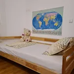 Pool & Bbq Garden Oasis, Quiet Relaxation Near The Beach, Free Parking, Fast Wifi Appartement
