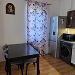 Pool & Bbq Garden Oasis, Quiet Relaxation Near The Beach, Free Parking, Fast Wifi Appartement