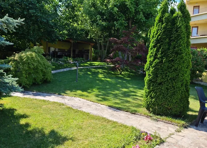 Cozy Apartment With Pool, Lovely Garden, Bbq * Varna