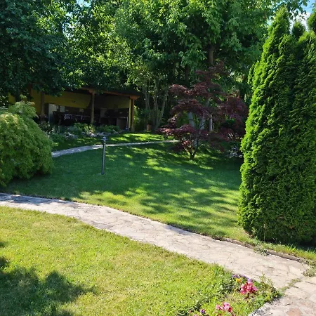 Cozy Apartment With Pool, Lovely Garden, Bbq * Varna