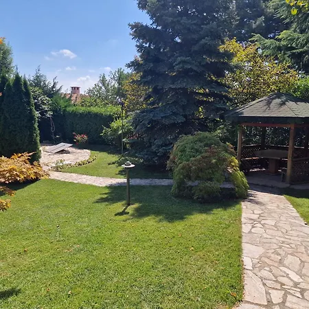 Cozy Apartment With Pool, Lovely Garden, Bbq Varna