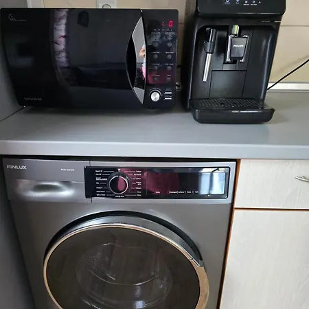 Luxury With Swimming Pool , Lovely Garden , Bbq Place Apartament *